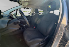 Peugeot 208 1.2 / 82 CH / SIGNATURE / DISTRIB A JOUR