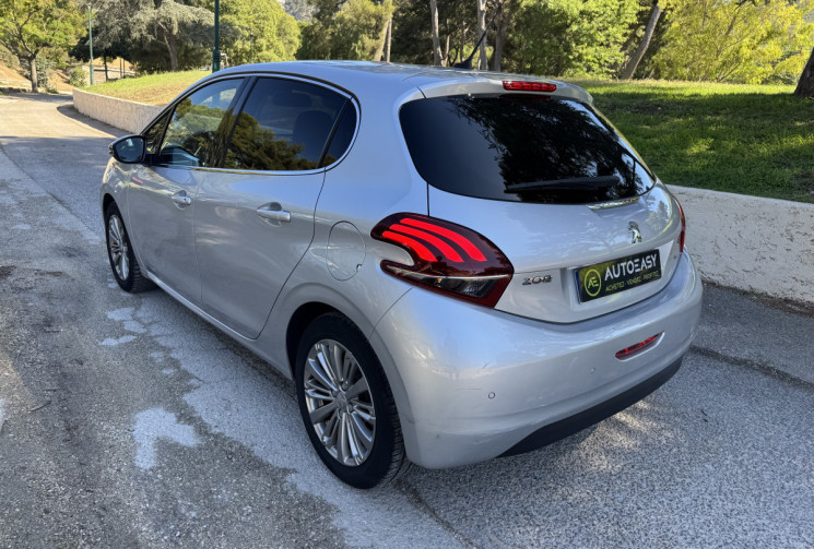Peugeot 208 Phase 2 5 Portes 1.2 110CH ALLURE / DISTRIBUTION A JOUR 