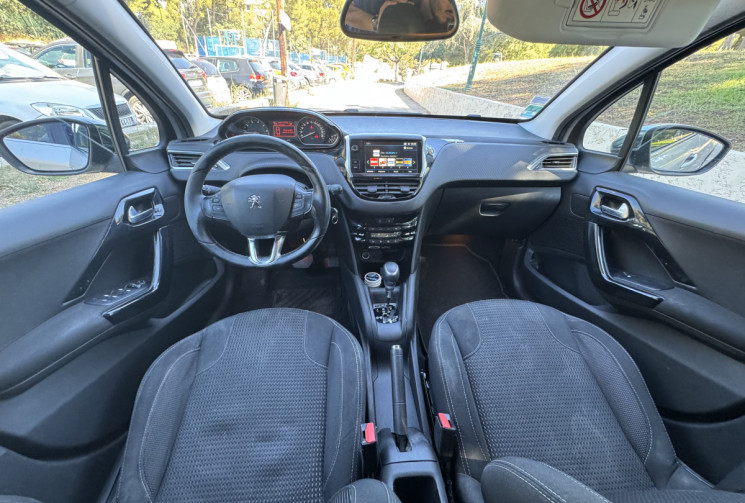 Peugeot 208 Phase 2 5 Portes 1.2 110CH ALLURE / DISTRIBUTION A JOURS 