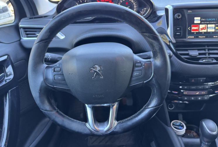Peugeot 208 PEUGEOT 208 Phase 2 5 Portes 1.2 THP Puretech 110CH ALLURE / DISTRIBUTION A JOURS 