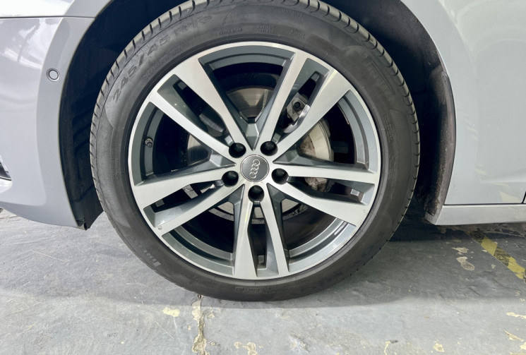 Audi A6  40 TDI 204 S Tronic / Avus Extended / Full Options / Entretien Audi 