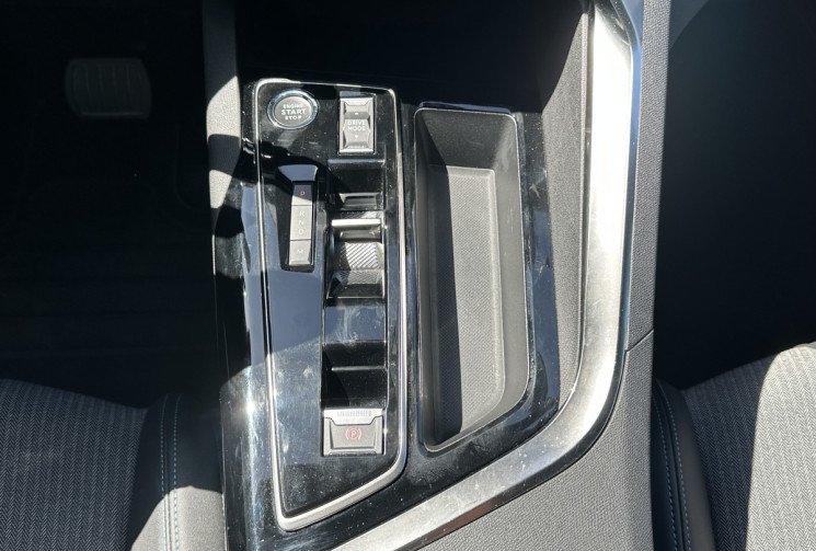 Peugeot 3008 II Phase 2 1.2 Hybrid e-DSC6 136 cv / SUIVI PEUGEOT 100% 