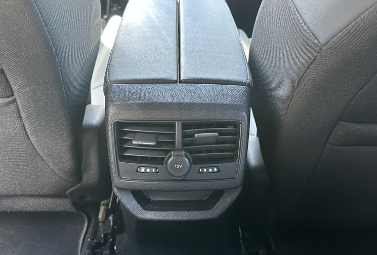 Peugeot 3008 II Phase 2 1.2 Hybrid e-DSC6 136 cv / SUIVI PEUGEOT 100% 