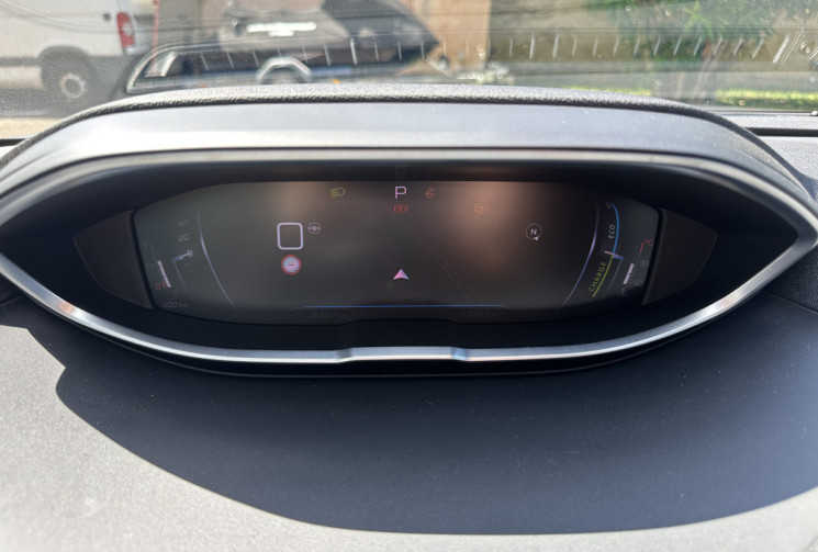 Peugeot 3008 1.2 Hybrid e-DSC6 136 ch / SUIVI PEUGEOT 100% 