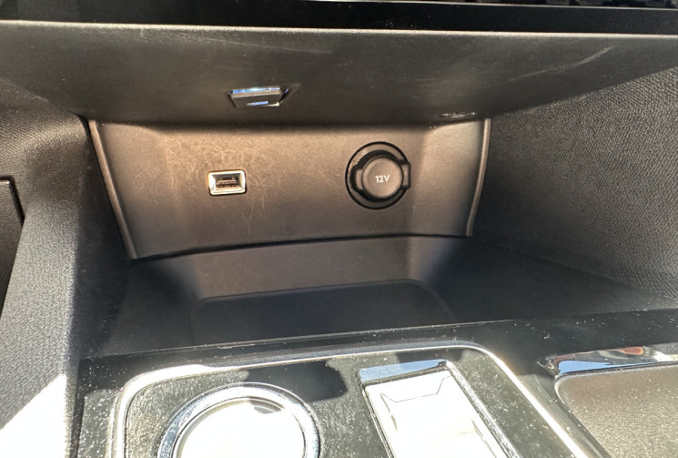 Peugeot 3008 1.2 Hybrid e-DSC6 136 ch / SUIVI PEUGEOT 100% 
