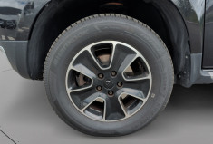 Dacia Duster TCE 125 cv 4wd 4X4 black touch / attelage / camera / clim / regulateur / gps / Bluetoot