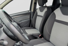 Dacia Duster TCE 125 cv 4wd 4X4 black touch / attelage / camera / clim / regulateur / gps / Bluetoot