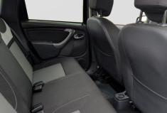 Dacia Duster TCE 125 cv 4wd 4X4 black touch / attelage / camera / clim / regulateur / gps / Bluetoot
