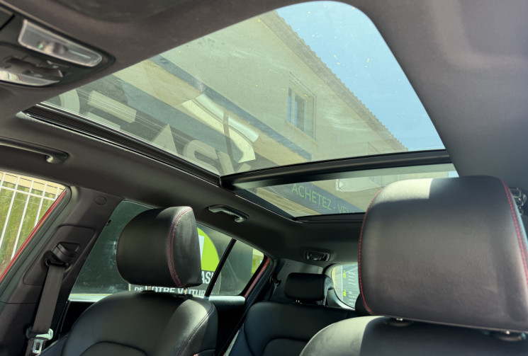 Kia Sportage GT LINE PREMIUM 1.6 CRDI 136 4X2 DCT7 / Toit ouvrant / Attelage / FULL OPTIONS