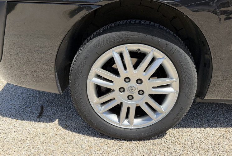 Renault Grand Espace IV 2.0 DCI 175 FAP INITIALE / ATTELAGE / 7 PLACES 