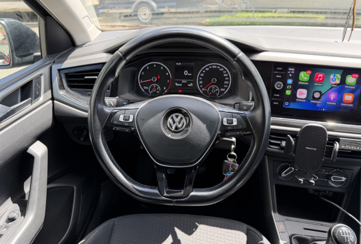 Volkswagen Polo VI 1.0 MPI 12V BMT 80 ch / Confortline / Distribution neuve