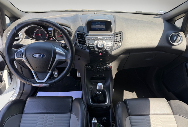 Ford Fiesta ST 1.6 EcoBoost 16V 182 cv