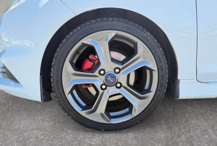 Ford Fiesta ST 1.6 EcoBoost 16V 182 cv
