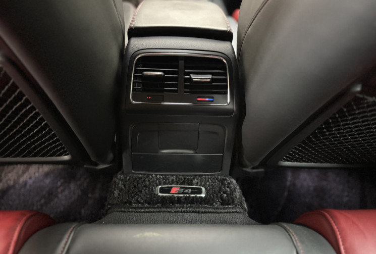 Audi S4 Génération B8 3.0 V6 TFSI 333 ch Quattro S tronic 7 Import Japon