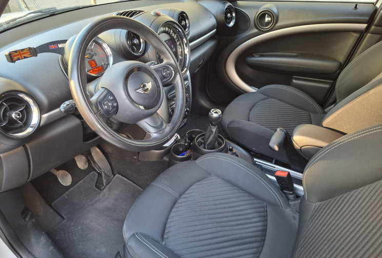 Mini Countryman COOPER 1.6i 122 CH BVM6