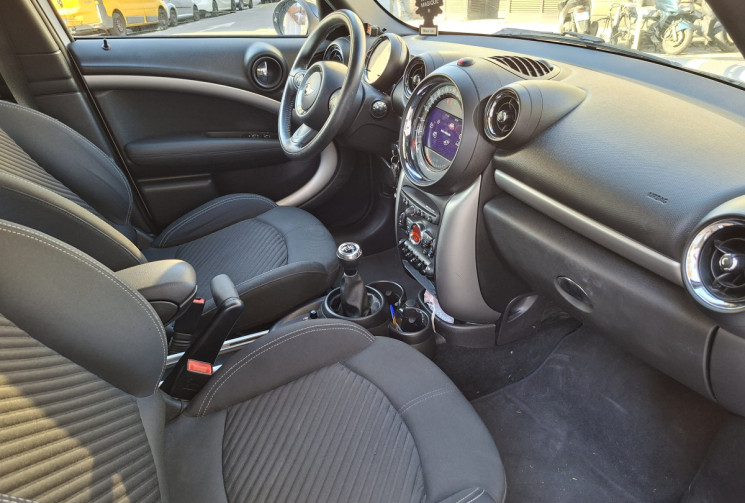 Mini Countryman COOPER 1.6i 122 CH BVM6