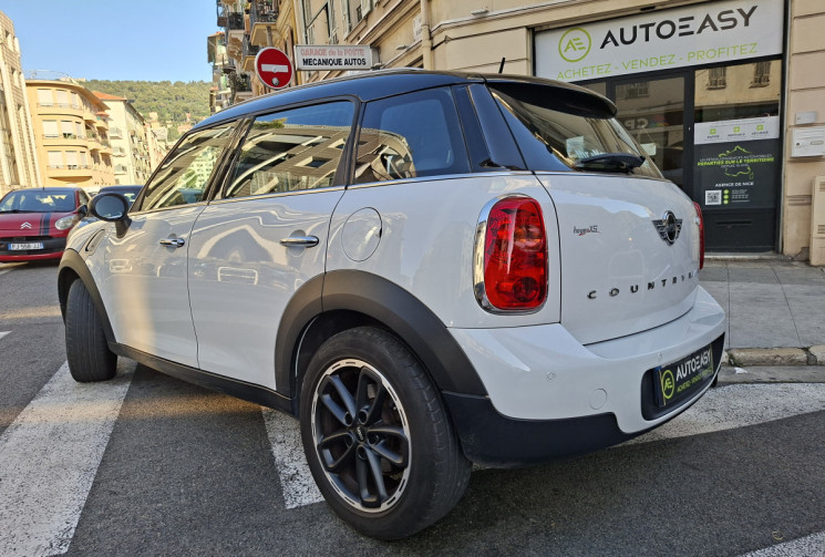 Mini Countryman COOPER 1.6i 122 CH BVM6