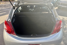 Peugeot 208 1.0 Vti 68cv LIKE 5p / Distribution récente /