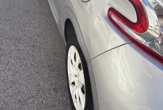 Peugeot 208 1.0 Vti 68cv LIKE 5p / Distribution récente /