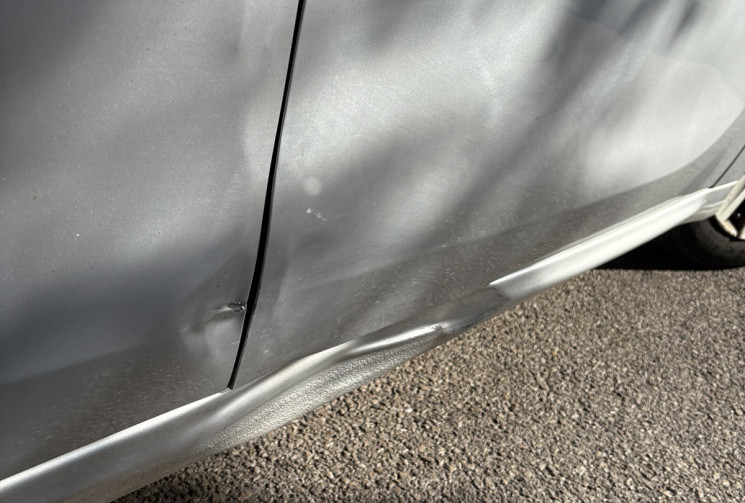 Peugeot 208 1.0 Vti 68cv LIKE 5p / Distribution récente /