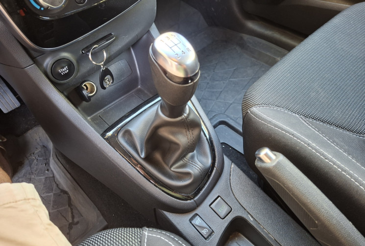 Renault Clio IV 0.9 tce 90 ch ZEN 61300 kms