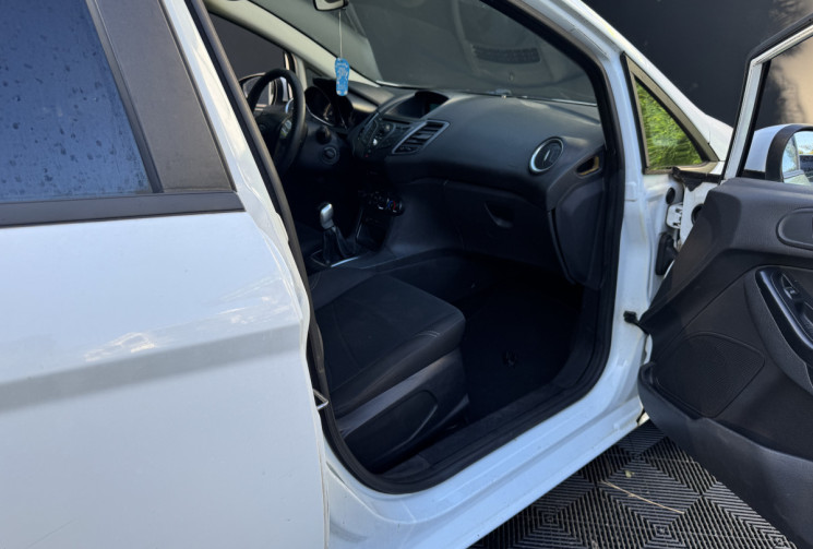 Ford Fiesta  VI Phase 2 5 portes 1.5 TDCi TREND