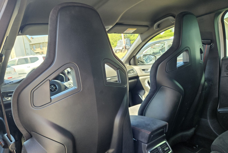 Renault Megane IV RS 1.8 TURBO 300 TROPHY BVM RECARO