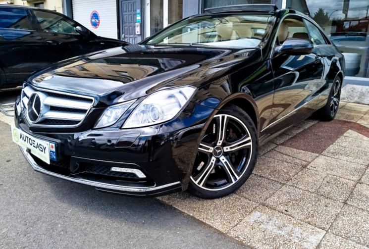 Mercedes Classe E Coupé 500 / 5.5 / V8 / SUIVI Mercedes /  7G-Tronic  / 388cv