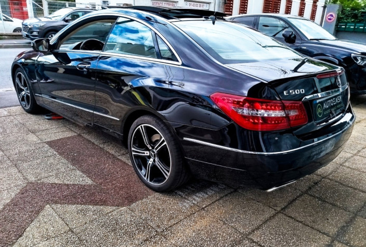 Mercedes Classe E Coupé 500 / 5.5 / V8 / SUIVI Mercedes /  7G-Tronic  / 388cv