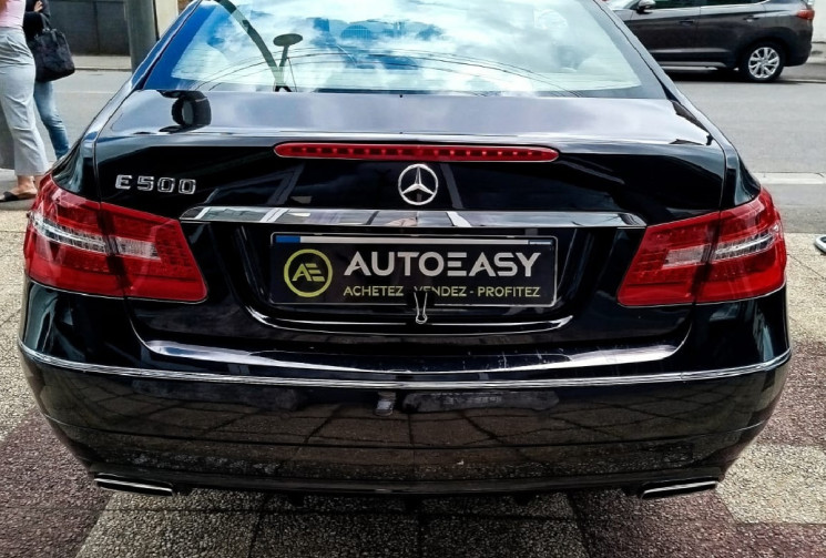 Mercedes Classe E Coupé 500 / 5.5 / V8 / SUIVI Mercedes /  7G-Tronic  / 388cv