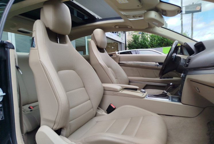 Mercedes Classe E Coupé 500 / 5.5 V8 7G-Tronic 388cv / SUIVI Mercedes