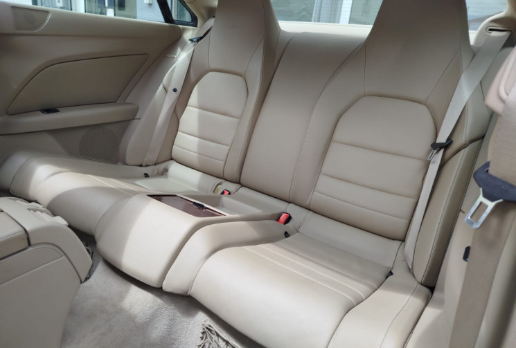 Mercedes Classe E Coupé 500 / 5.5 V8 7G-Tronic 388cv / SUIVI Mercedes