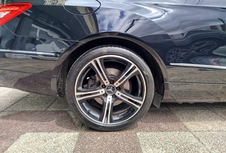 Mercedes Classe E Coupé 500 / 5.5 / V8 / SUIVI Mercedes /  7G-Tronic  / 388cv
