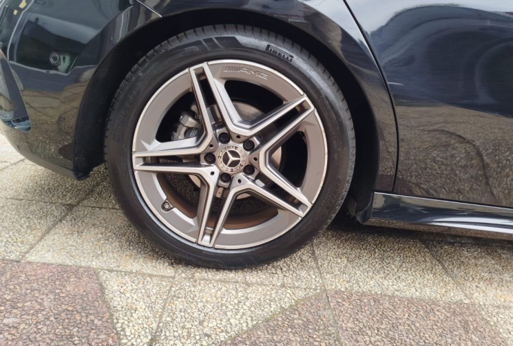 Mercedes Classe A 180 d / AMG  LINE / Suivi Mercedes / 1ere Main / 7G-DCT
