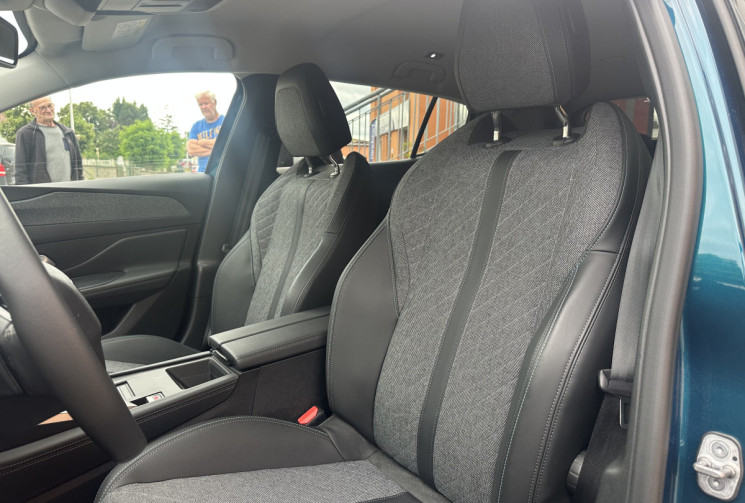 Peugeot 408 1.2 PureTech 130ch S&S Allure EAT8