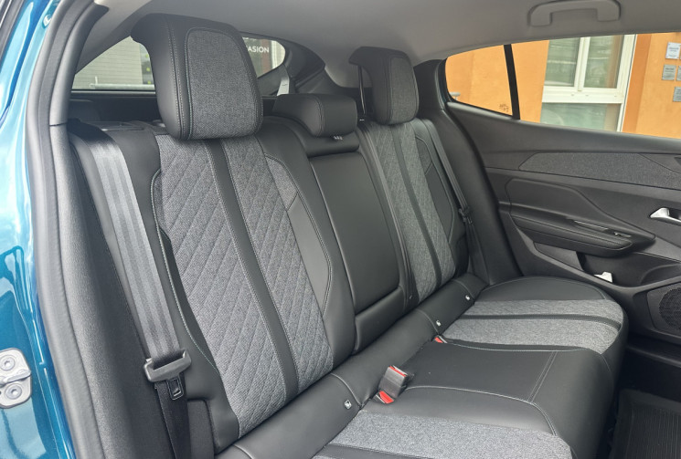 Peugeot 408 1.2 PureTech 130ch S&S Allure EAT8