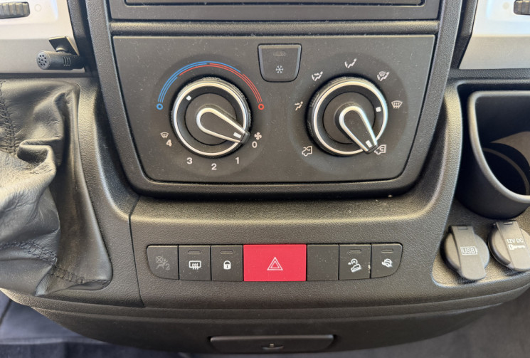 Citroën Jumper Giottiline Siena 422 Capucine – 2020 – 14 000 km Citroën Jumper 2.2 HDI 140 ch – 5,99