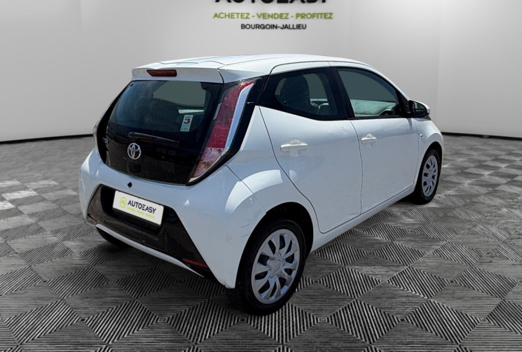 Toyota Aygo 1.0 / 69 CH / X-PLAY / CLIM