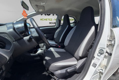 Toyota Aygo 1.0 / 69 CH / X-PLAY / CLIM