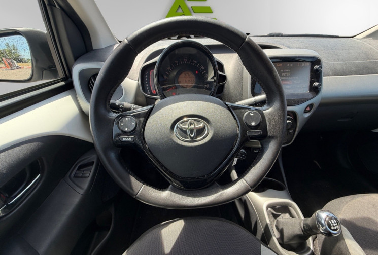 Toyota Aygo 1.0 / 69 CH / X-PLAY / CLIM