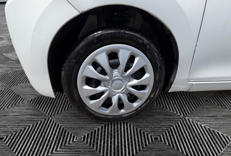 Toyota Aygo 1.0 / 69 CH / X-PLAY / CLIM