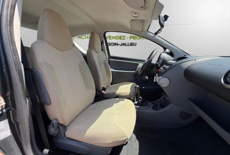 Peugeot 107 1.0 / 68 CH / TRENDY 