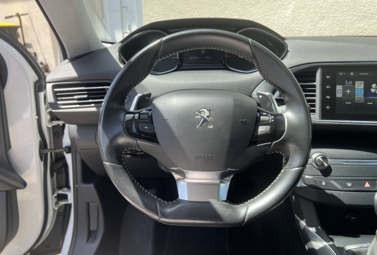 Peugeot 308 II (T9) 1.2 i 130 cv EAT6 Boîte auto ALLURE