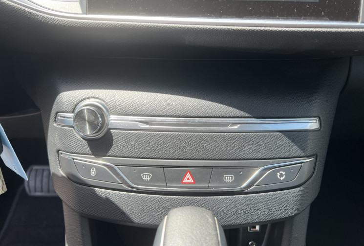 Peugeot 308 II (T9) 1.2 i 130 cv EAT6 Boîte auto ALLURE
