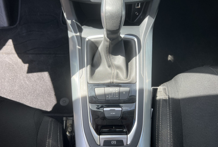 Peugeot 308 II (T9) 1.2 i 130 cv EAT6 Boîte auto ALLURE