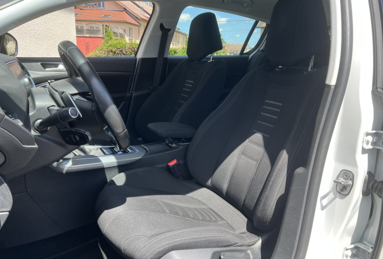 Peugeot 308 II (T9) 1.2 i 130 cv EAT6 Boîte auto ALLURE