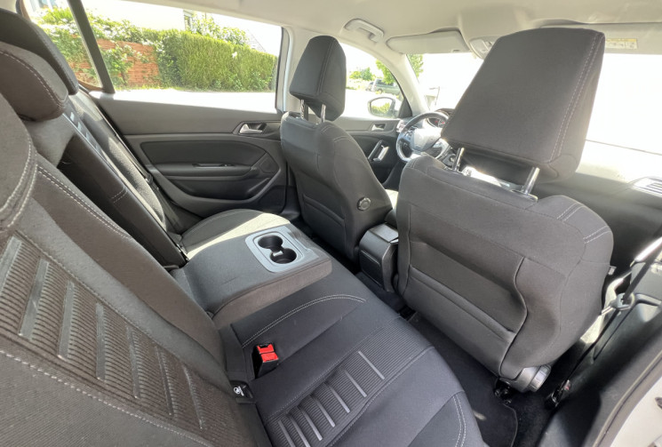 Peugeot 308 II (T9) 1.2 i 130 cv EAT6 Boîte auto ALLURE