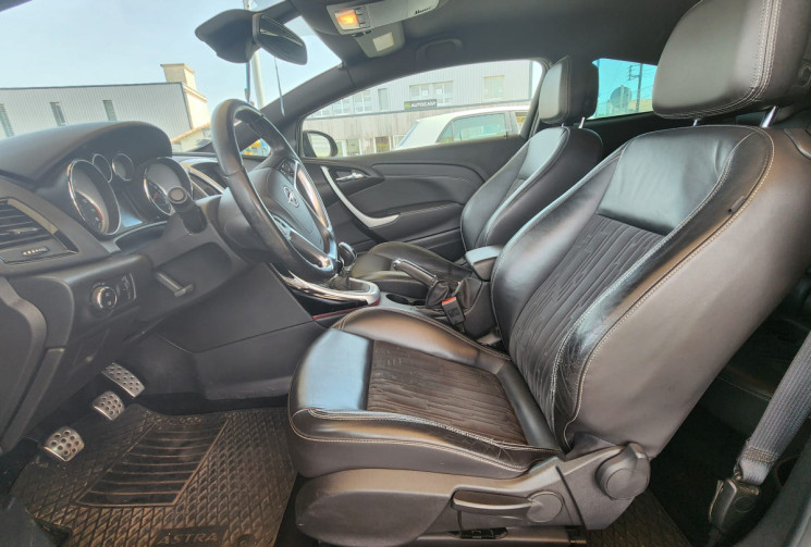 Opel Astra  J GTC 1.6 SIDI 170 CV / TRÉS BON ÉTAT / GARANTIE 12 MOIS