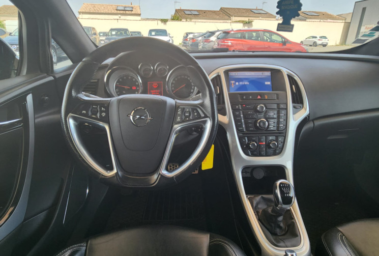 Opel Astra  J GTC 1.6 SIDI 170 CV / TRÉS BON ÉTAT / GARANTIE 12 MOIS