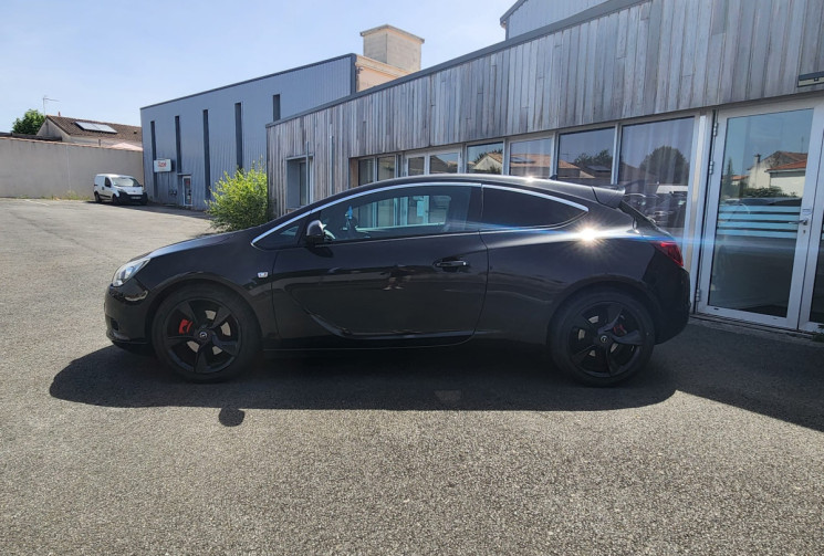 Opel Astra  J GTC 1.6 SIDI 170 CV / TRÉS BON ÉTAT / GARANTIE 12 MOIS
